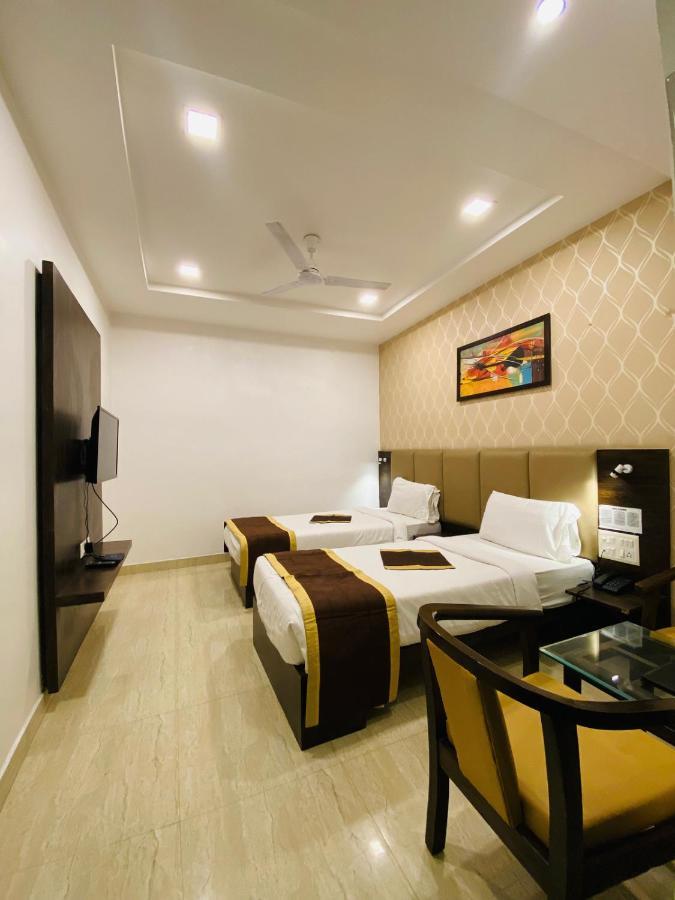 Hotel Ss Grandeur Lucknow Zewnętrze zdjęcie