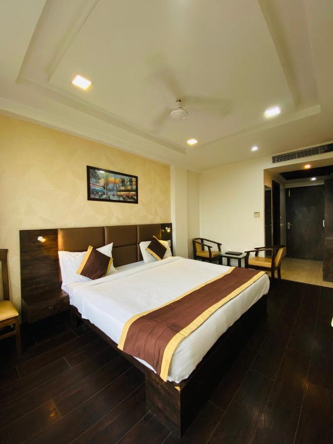 Hotel Ss Grandeur Lucknow Zewnętrze zdjęcie