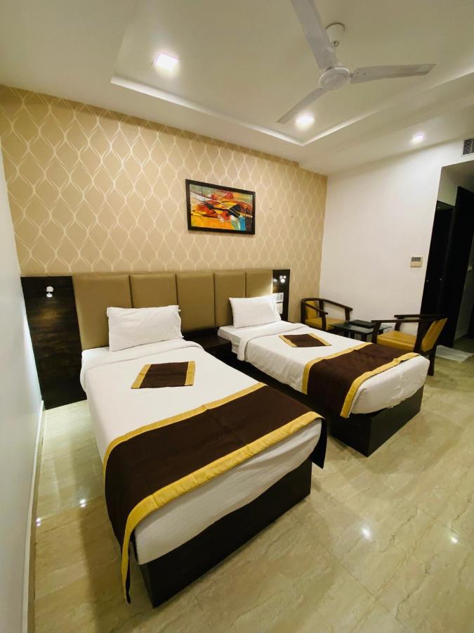 Hotel Ss Grandeur Lucknow Zewnętrze zdjęcie